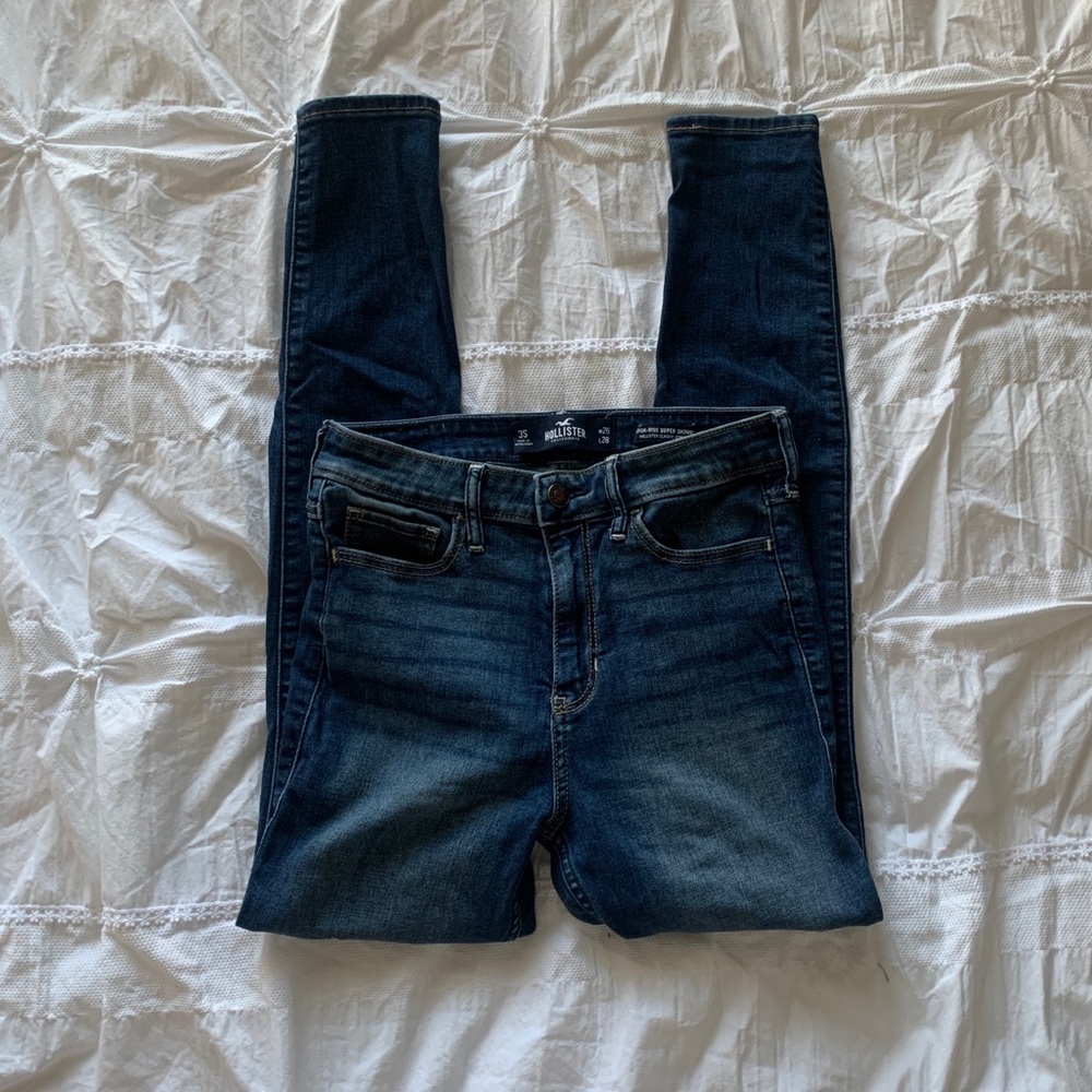 hollister dark wash high-rise skinny jeans